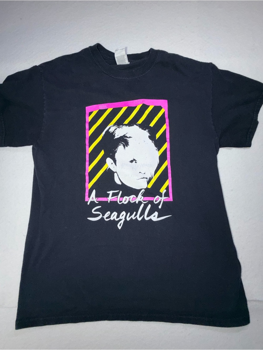 Vtg Y2K Gildan Black A Flock of Seagulls Graphic Tee
